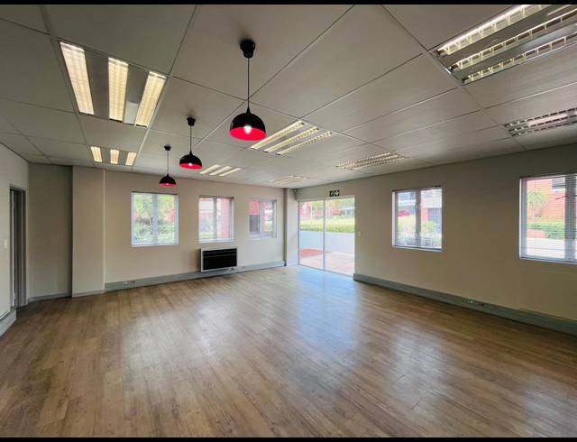 365M² OFFICE FOR SALE IN WATERFORD ESTATES